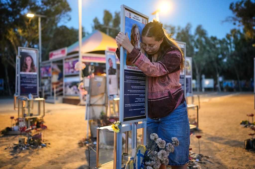 Israelis mourn on the anniversary of the Oct. 7 attack as Palestinians live in devastated Gaza — WISN 12 Milwaukee