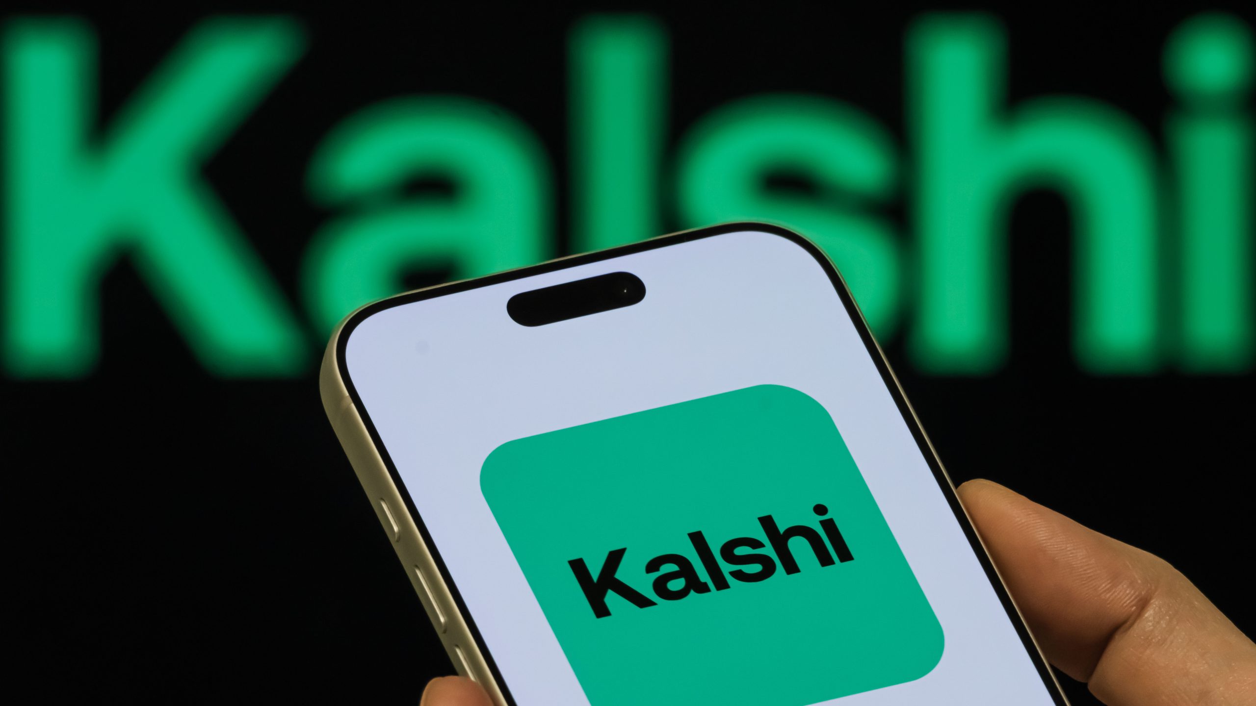 Utah files criminal charges against Kalshi over illegal gambling — FOX 6 News